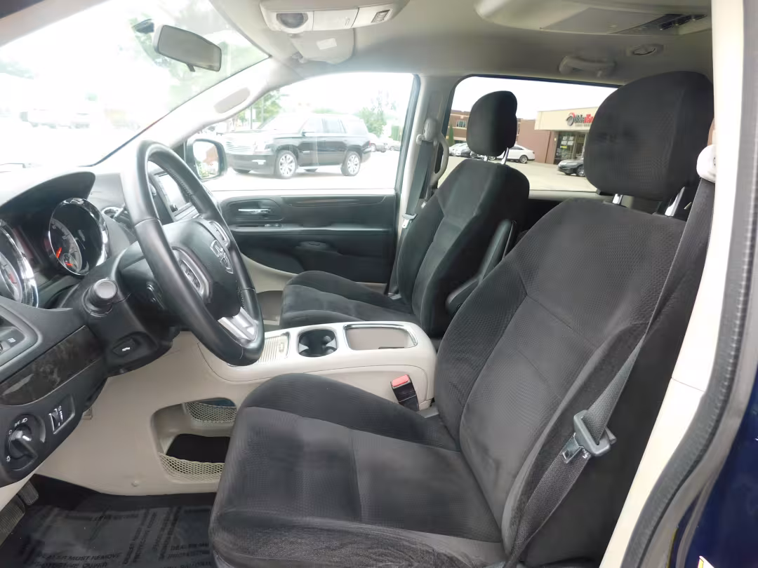 2014 Dodge Grand Caravan - 2C4RDGCG5ER313538 - Image #4