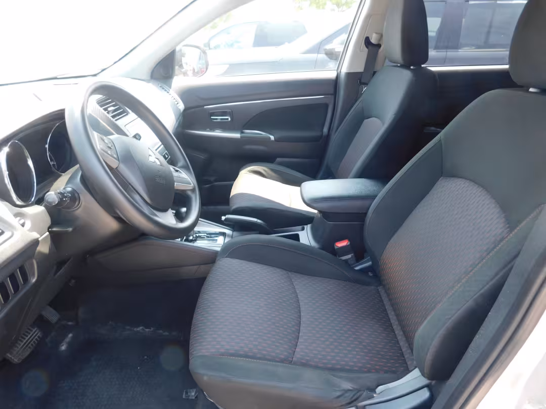 2019 Mitsubishi Outlander Sport - JA4AP3AU7KU017595 - Image #4