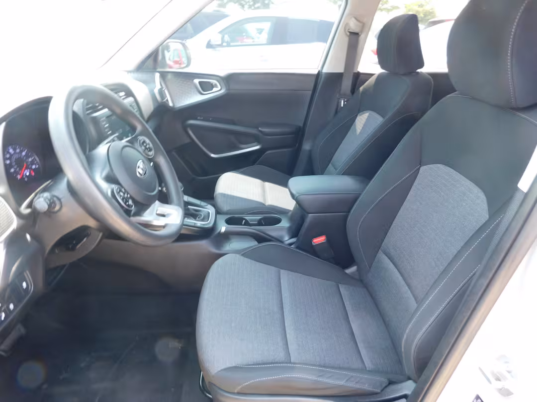 2020 Kia Soul - KNDJ23AU2L7732255 - Image #4