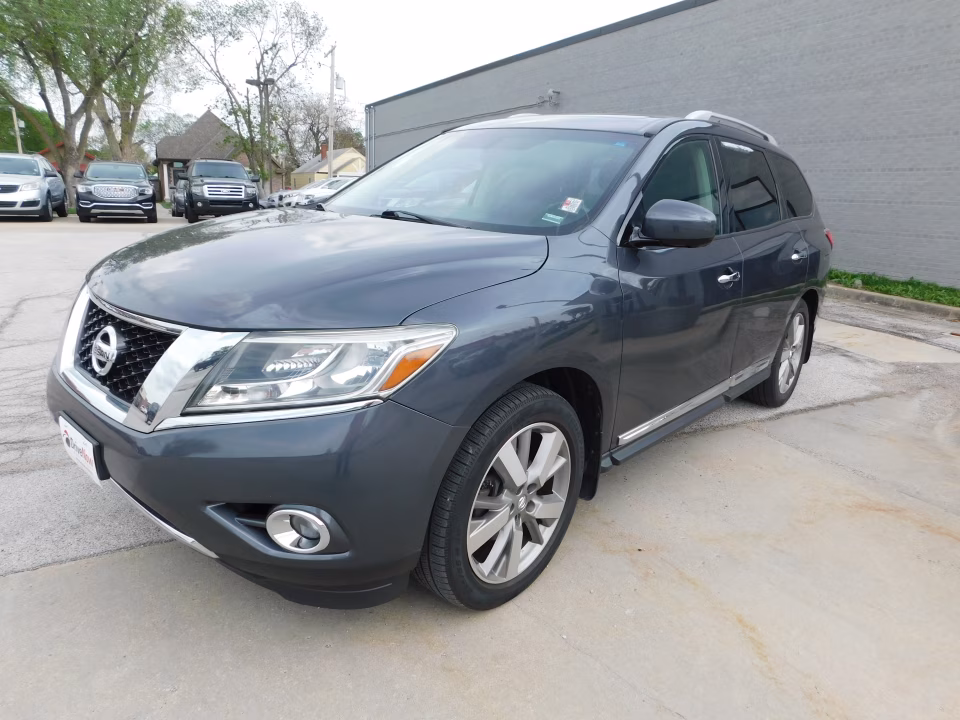 2014 Nissan Pathfinder S 4WD's photo