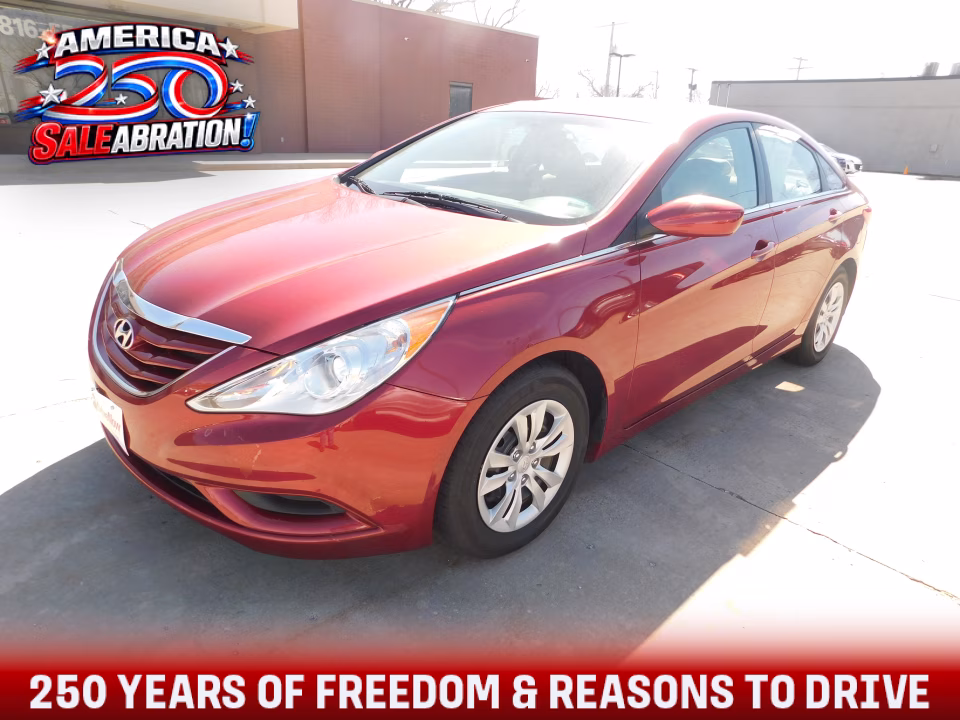 2013 Hyundai Sonata GLS I4 A/T's photo
