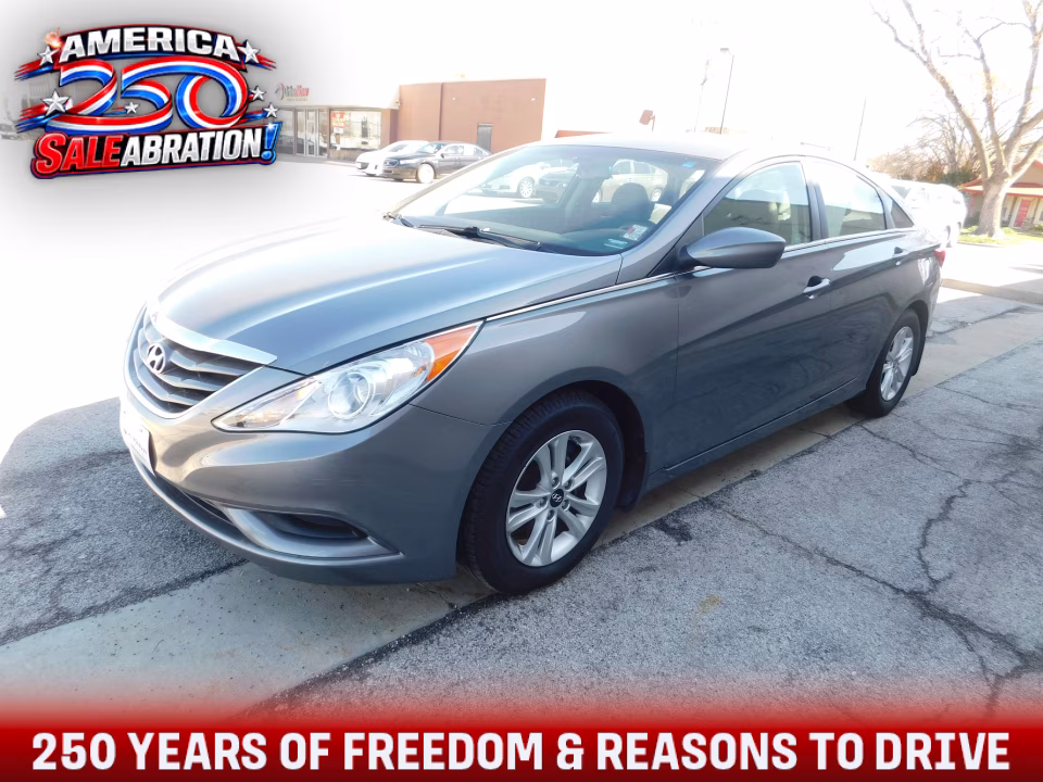 2013 Hyundai Sonata GLS I4 A/T's photo